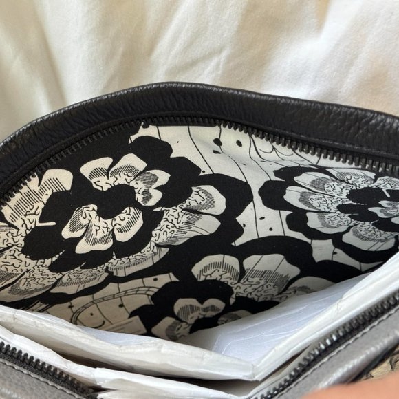 One of a Kind - Liebeskind Cat Wrist Clutch - Picture 4 of 5